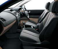 1.6リッターモデルの内装
	 