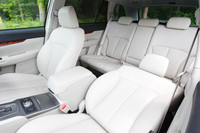 Lクラスワゴン並みのゆとりを感じさせる、広々としたキャビンがレガシィの魅力。