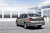 仏ルノー、中・東欧向けの新型サルーン「Symbol」を初公開！の画像