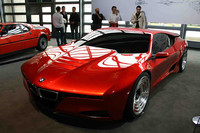 BMWがこのイベントのために製作した「M1オマージュ」。