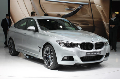 �W���l�[�u�V���[2013�̉�ꂩ��ABMW�AMINI�A�A���s�i�̒��ڃ��f�����ʐ^�ŏЉ��B