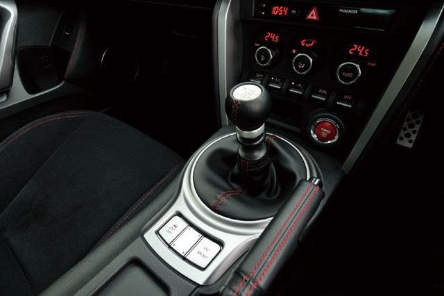 トヨタ86 Trd Performance Line装着車 Fr 6mt 試乗記 素材の素性がわかってる Webcg