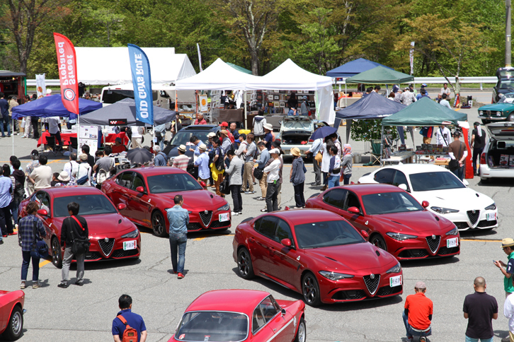 5台参加した新型「ジュリア」。いずれも2.9リッターV6直噴ツインターボエンジンを積んだ最上級グレードの「クアドリフォリオ」で、4台が左ハンドルの6MT、1台が右ハンドルの8AT仕様だった。