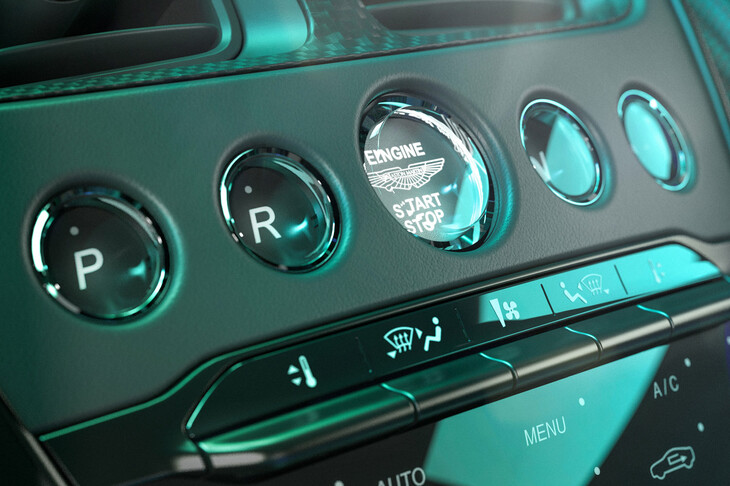 アストンマーティンDBS770アルティメット（スタートスイッチ＆シフトスイッチ）