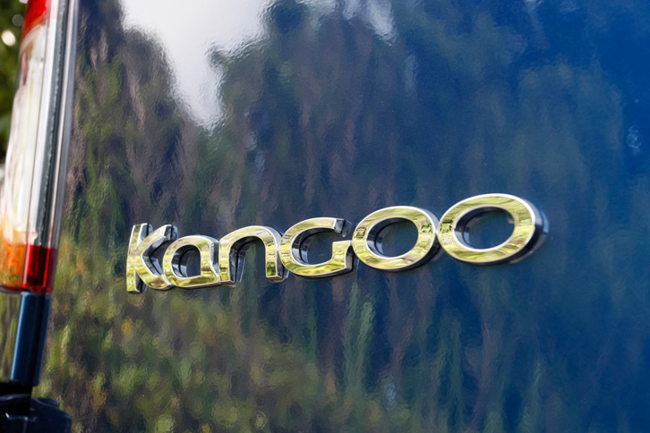 「ゼンEDC」の追加設定を機にラインナップの見直しも図られた。「カングー」のグレード構成はゼンEDC、「ゼン6MT」「ゼンAT」「アクティフ6MT」の4種類。