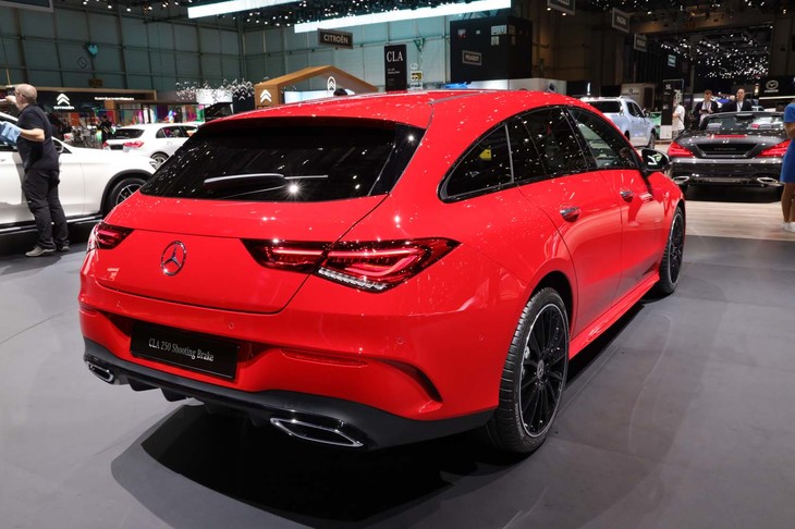 メルセデス・ベンツCLA250シューティングブレーク