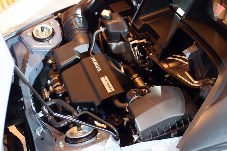 ホンダS660モデューロX バージョンZ（エンジンルーム）