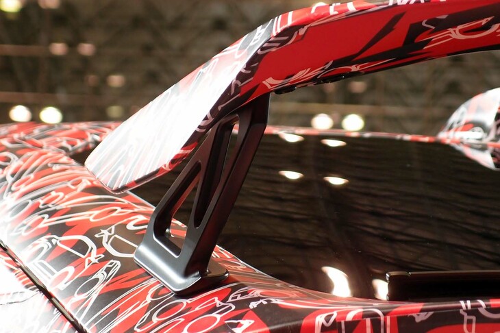 ホンダ・シビック タイプR プロトタイプ（リアウイングのステー）