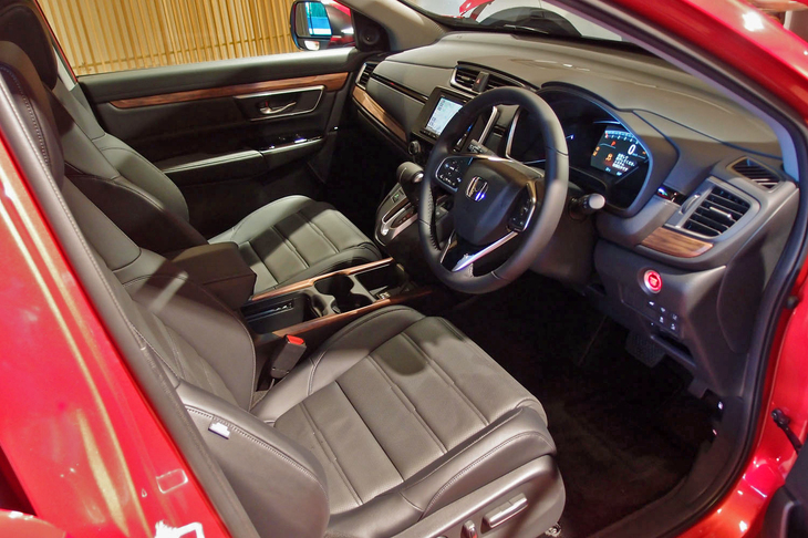 ホンダCR-V（ガソリンエンジン車のインテリア）