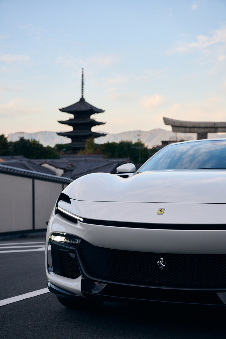 フェラーリ・プロサングエ（フロントマスク）