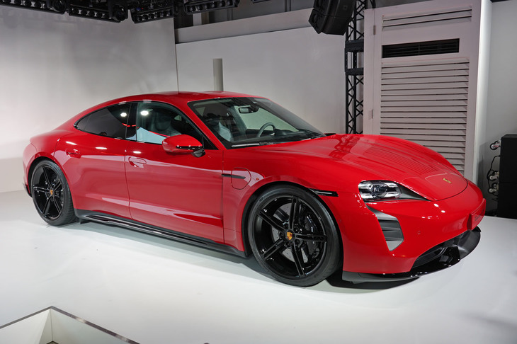 ポルシェ・タイカン ターボ（エクステリア）