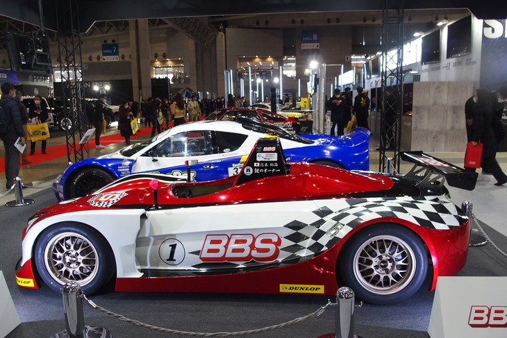 BBSの競技用15インチホイールを装着した「VITA-01」。