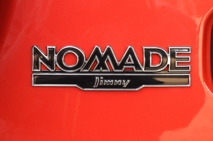 スズキ・ジムニー ノマド（「NOMADE」バッジ）