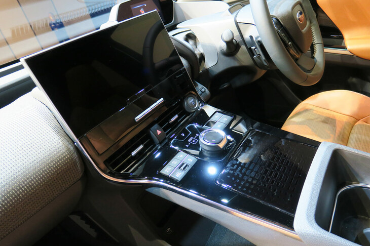 スバル・ソルテラ（センタークラスター＆センターコンソール）