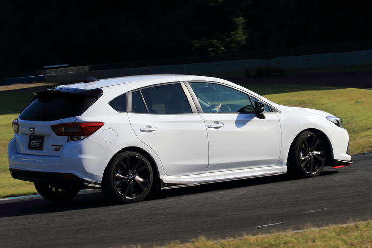 スバル・インプレッサスポーツSTI Sport STIパフォーマンスパーツ装着車