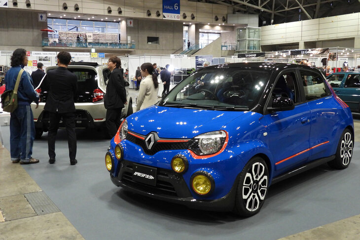 畑野自動車の出展ブースの様子。