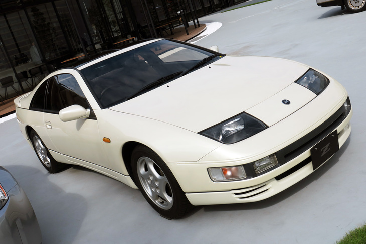 1989年に登場した4代目「フェアレディZ」ことZ32型。同車の3リッターV6ツインターボエンジンは最高出力280PSを発生。各メーカーが最高出力に自主規制をかける契機となった。