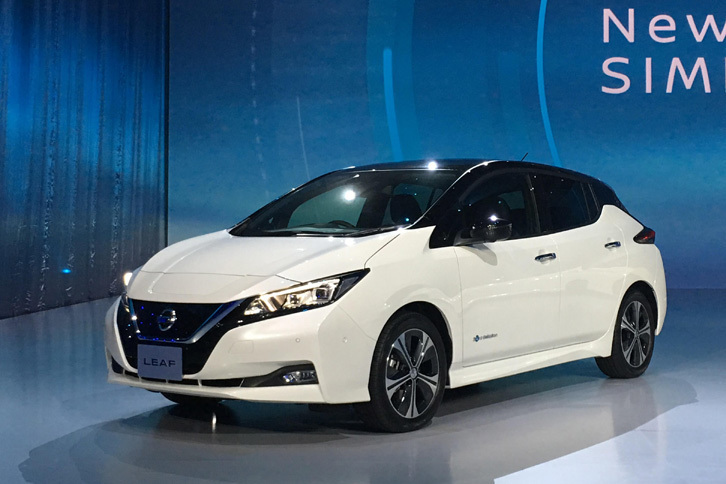 2017年9月6日に発表された新型「日産リーフ」。モーターの出力が強化されたほか、最大航続距離が400kmに達するなど全面的な進化を遂げている。
