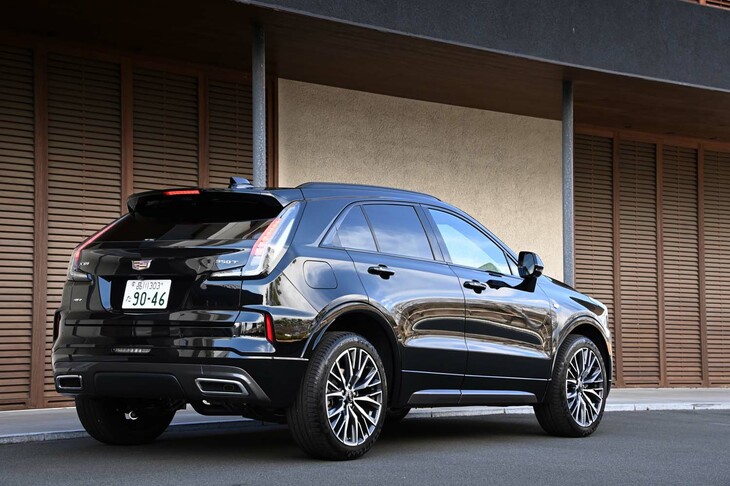 キャデラックXT4スポーツ