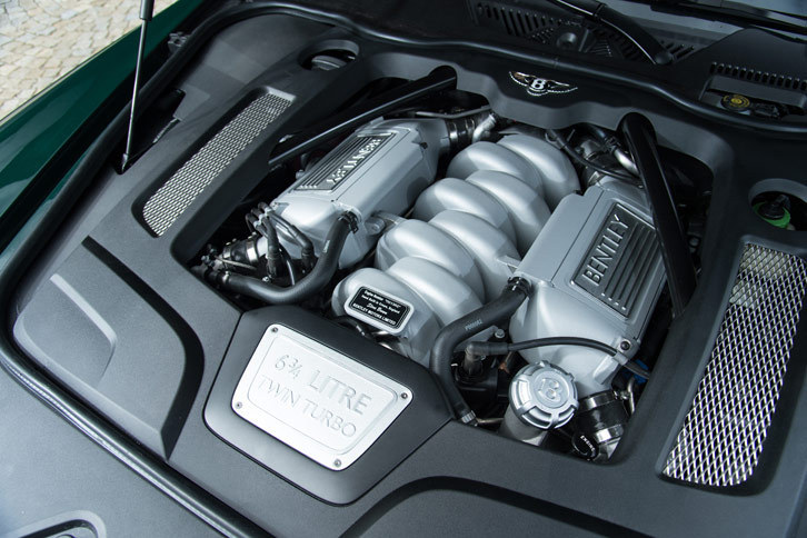 標準車のエンジンが最高出力512ps、最大トルク104.0kgmとなっているのに対し、「ミュルザンヌ スピード」のエンジンは、最高出力537ps、最大トルク112.2kgmを発生する。