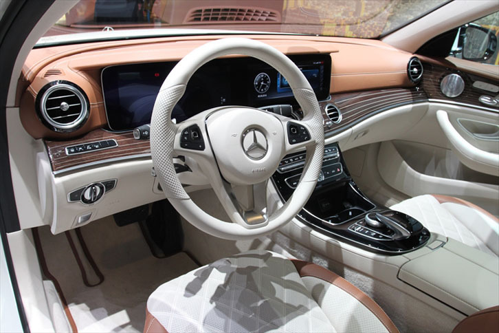 メルセデス・ベンツE200