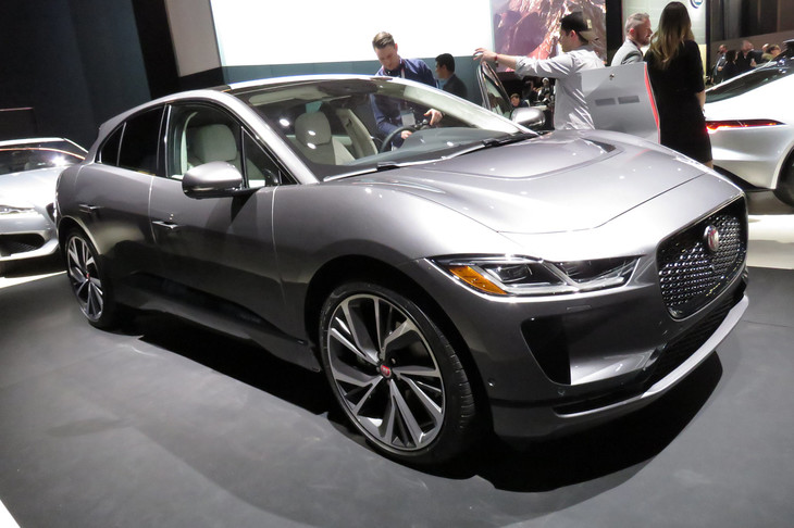 ジャガーIペース EV400