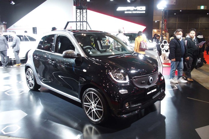 スマートBRABUSフォーフォー エクスクルーシブ