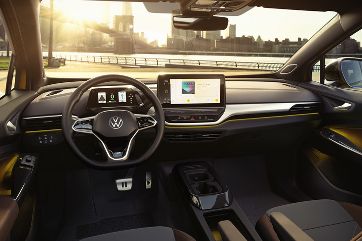 インテリアの意匠は「ID.3」と共通。機械式のスイッチ類を整理し、すっきりとしたデザインとなっている。