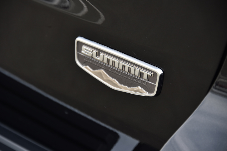 ジープ・グランドチェロキー サミット