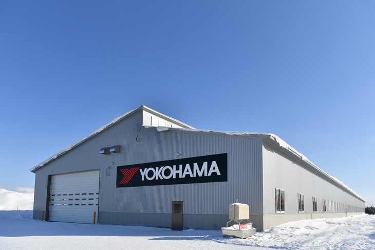 まだ完成したばかりの屋内氷盤試験場。氷上性能を評価する氷盤の状態を、一定に保つことができるという。