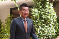 
	水上さんはホンダに1986年に入社後、「インテグラ タイプR」2005年モデルや「アコード／インスパイア」2008年モデルの車体研究開発責任者を歴任。2014年からはマイスターとしてダイナミック性能の統括責任者も務めている。
	