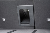 「C5 X」にも非常にコンパクトなトランクスルーが備わっている。