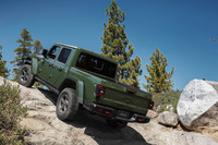 「グラディエーター」のボディーサイズは全長×全幅×全高＝5600×1930×1850mm、ホイールベースは3490mm。