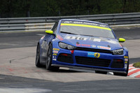 フォルクスワーゲンは「シロッコ」の天然ガス仕様車「シロッコGT24-CNG」で参戦。計3台を投入し、117号車が総合16位、ATクラス1位を獲得した。