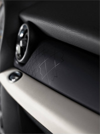 MINIに特別仕様車「MINIクリスタル」登場の画像