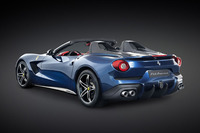 「F60アメリカ」のリアビュー