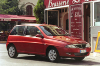 残念ながら、景品になっていたイエローの車両の画像ではないが、2代目「ランチア・イプシロン」。