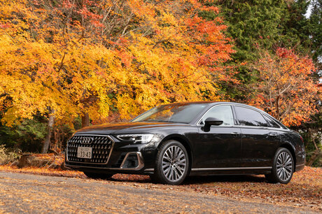 アウディが誇るフラッグシップセダン「A8」のなかでも贅（ぜい）を尽くした、ロングホイールベースモデル「...