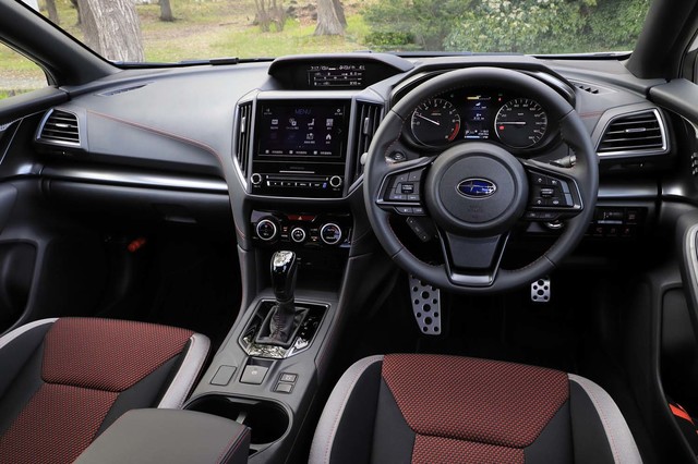 スバル STI ステアリングベゼル 後期(ピアノブラック) スバル