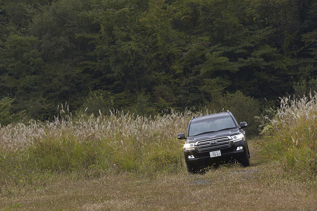 トヨタ・ランドクルーザーZX（4WD/6AT）【試乗記】 実力を試すことすら