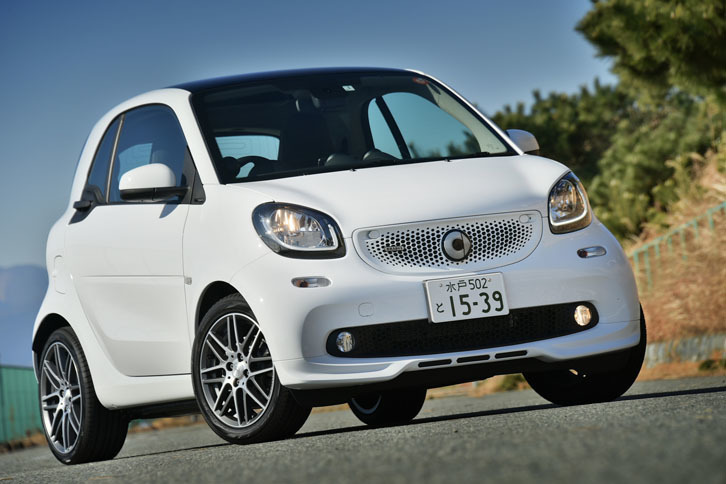 ほぼ1年を通じて販売されたスマートは、2015年度比で約4.5倍となる4508台の販売台数を記録した。