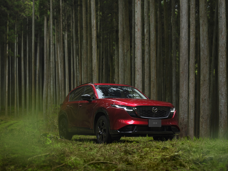 新型「マツダCX-5」の国内販売は2026年5月21日にスタート。330万円からという価格設定が魅力だ。