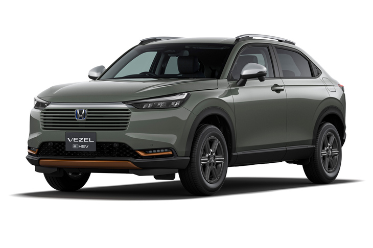 2024年4月に発売された「ホンダ・ヴェゼル」のマイナーチェンジモデル。内外装のブラッシュアップと、グレードの整理・新設がトピックだ。価格は264万8800円から377万6300円。