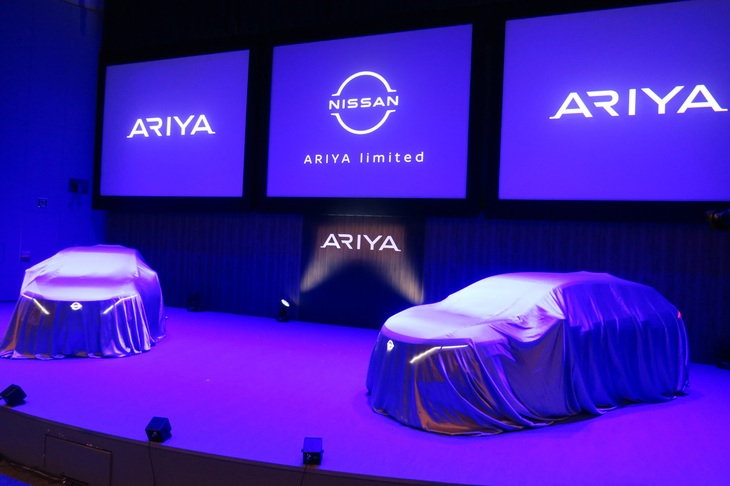 アンベールを待つ「日産アリア リミテッド」。