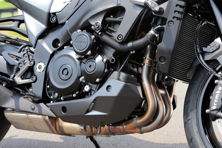 107N・mの最大トルクを発生する1リッター直4エンジン。低回転域からの力強さがセリングポイントとなっている。