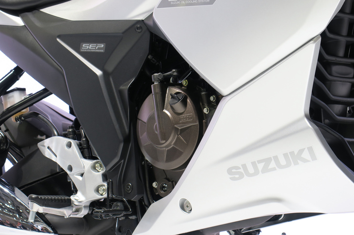 スズキ・ジクサーSF250