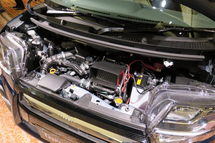 ダイハツ・タントカスタムRS（用品装着車）（エンジン）