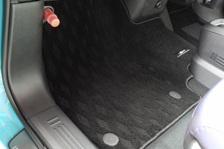 日産リーフB7 G用品装着車（フロアカーペット）