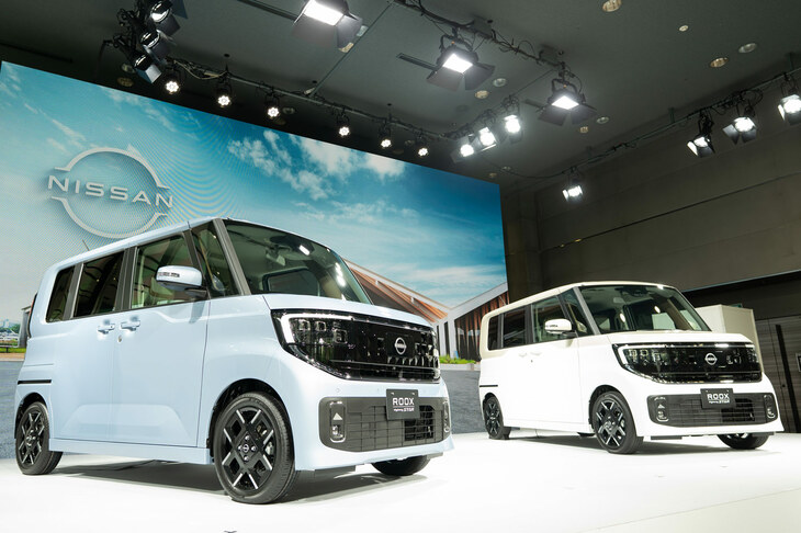 軽自動車がみんな安いクルマだったのは昔の話。新型「ルークス」の場合も、「ハイウェイスター」系のグレードを狙うと車両価格は軒並み200万円を超える。　
	ほった「そりゃあ、お金がかかったデザインにもなりますわ」