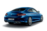 2018年6月までの前期型「C180スポーツ」ならば走行3万km前後の物件が総額250万～290万円で市場に並んでいる。ビッグマイナーチェンジを経た2018年7月以降の後期型を狙いたい場合は、同290万～350万円付近が目安となる。